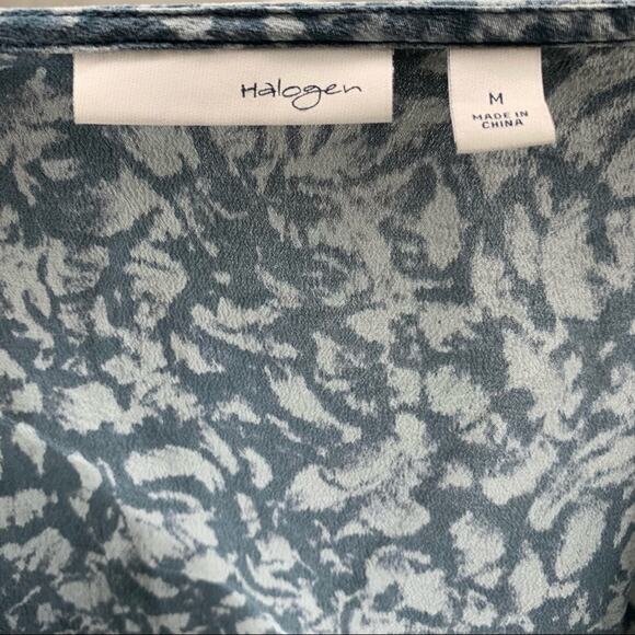 Halogen M silk sleeveless tank ruffle v-neck zip - Picture 4 of 6